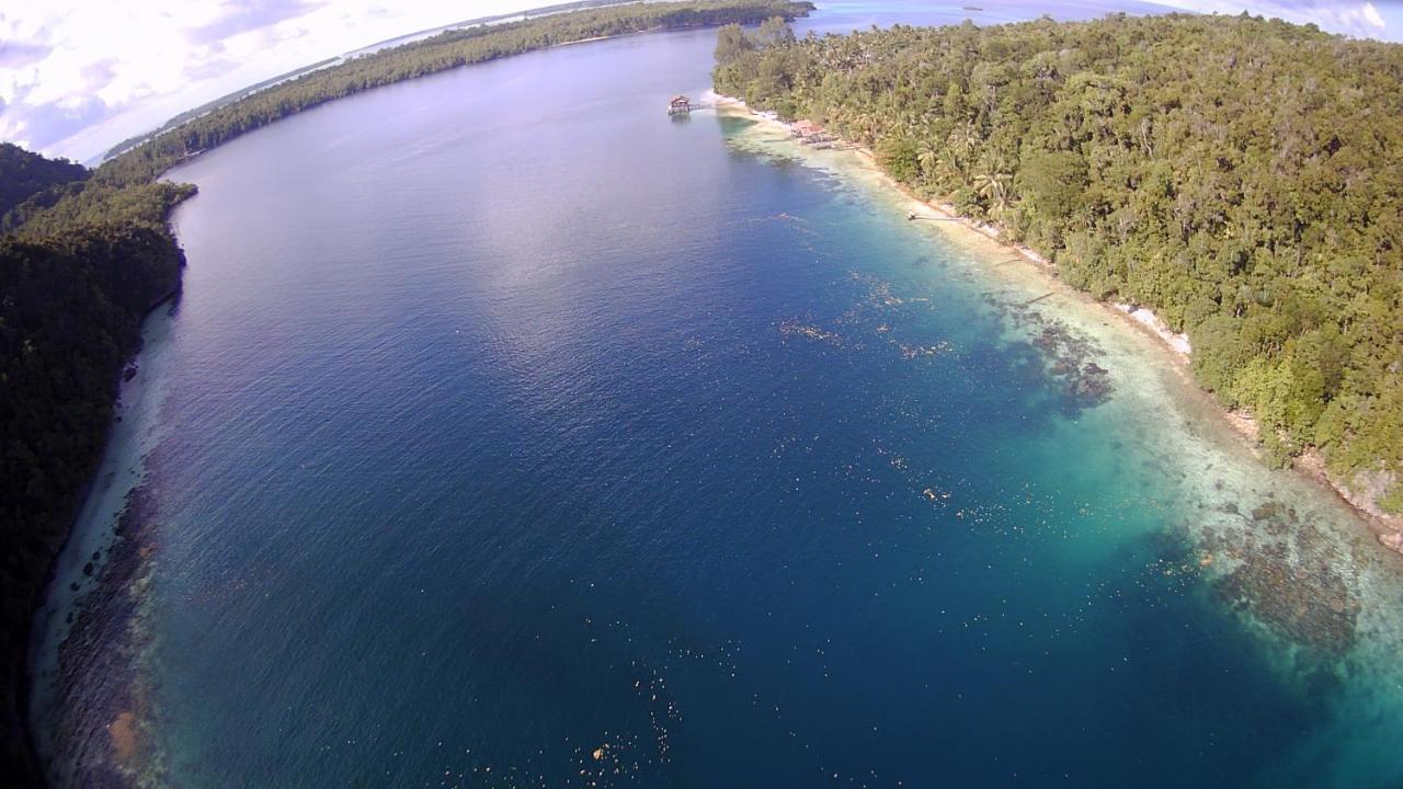 Meos Ambower Homestay Raja Ampat Fam Buitenkant foto