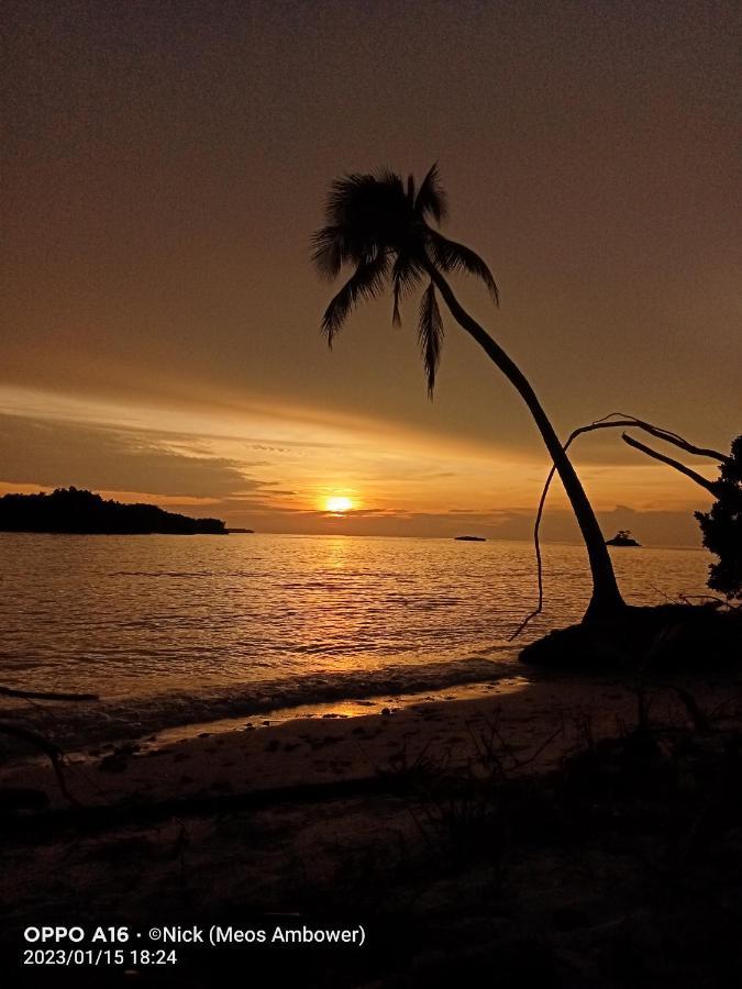 Meos Ambower Homestay Raja Ampat Fam Buitenkant foto