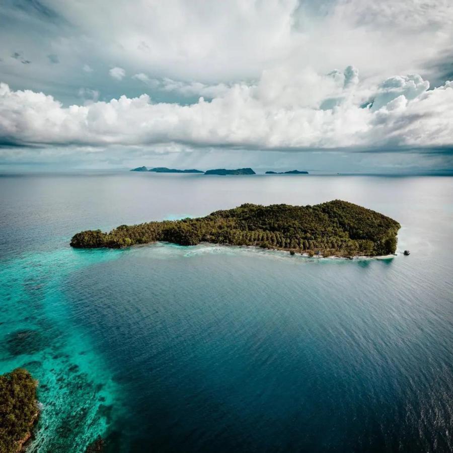 Meos Ambower Homestay Raja Ampat Fam Buitenkant foto