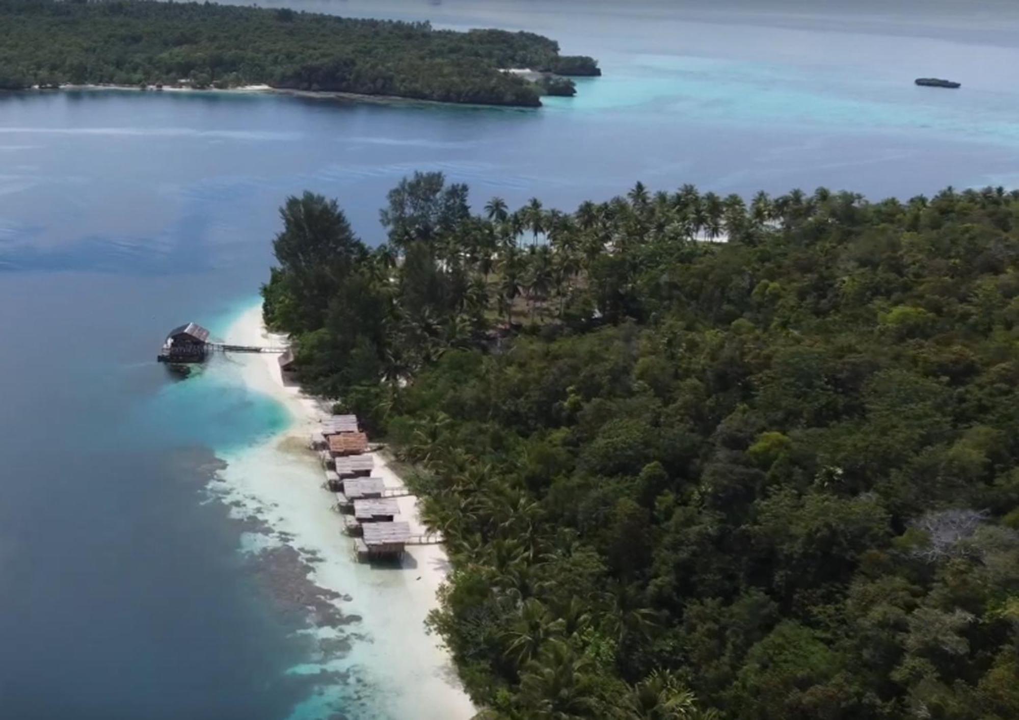 Meos Ambower Homestay Raja Ampat Fam Buitenkant foto