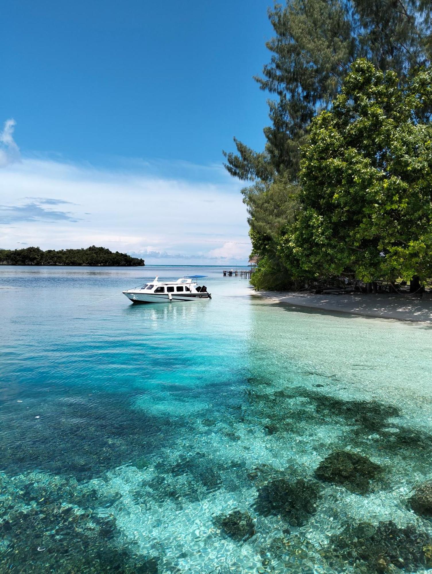 Meos Ambower Homestay Raja Ampat Fam Buitenkant foto