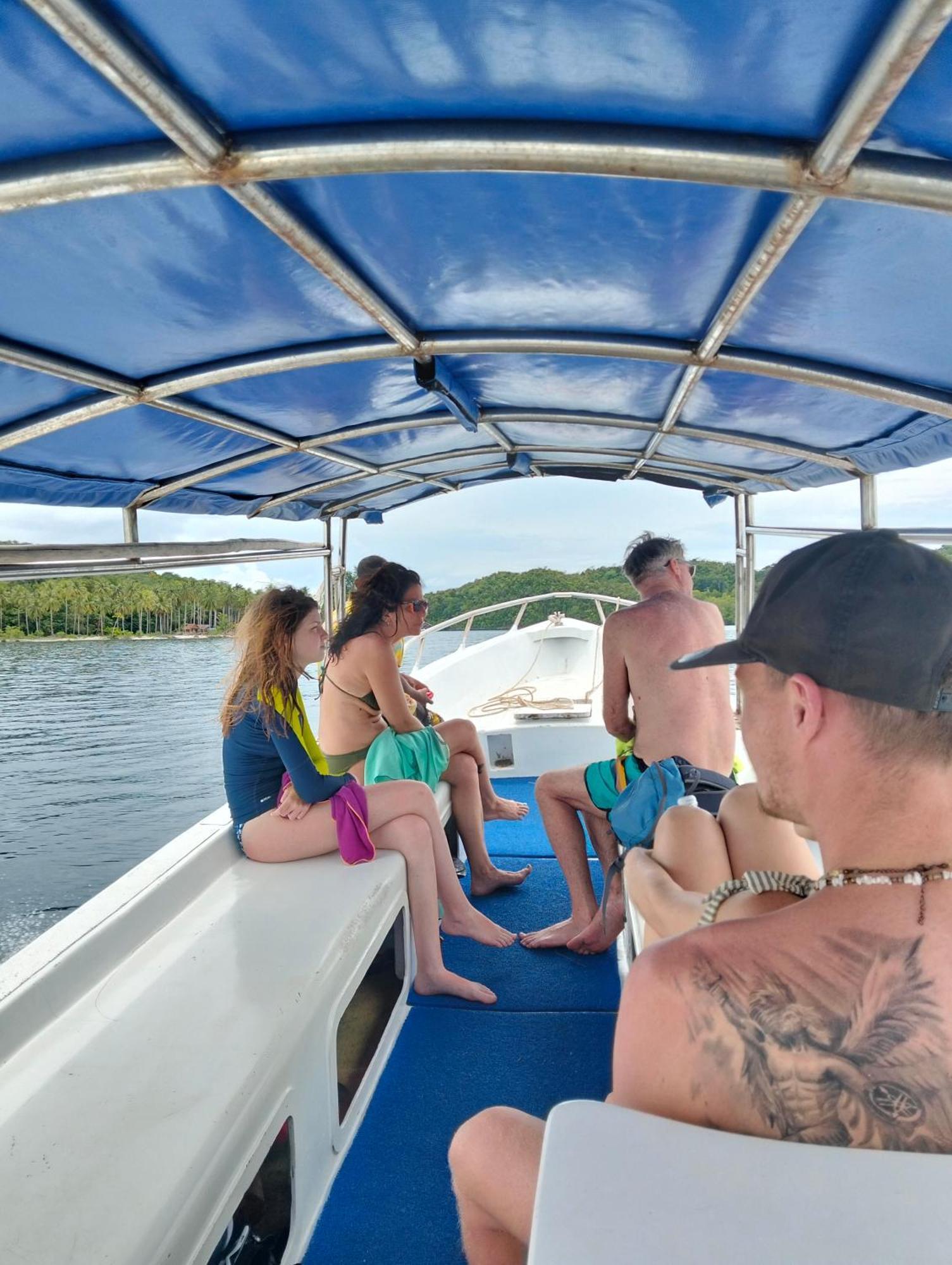 Meos Ambower Homestay Raja Ampat Fam Buitenkant foto